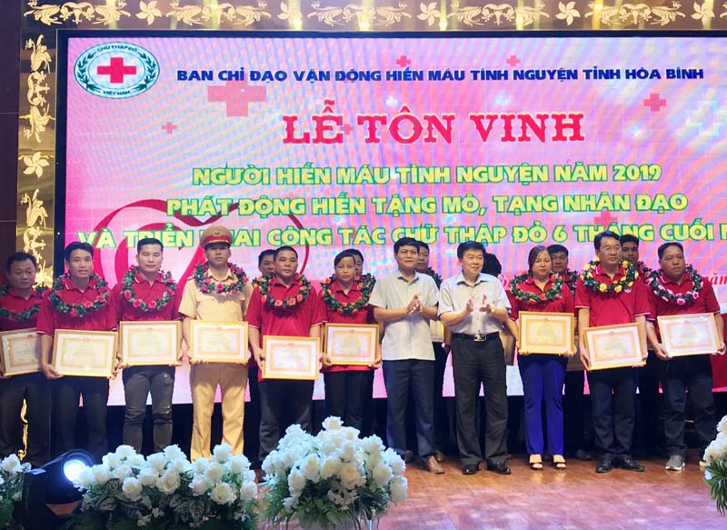 Tôn vinh người hiến máu tình nguyện và phát động hiến tặng mô tạng nhân đạo năm 2019